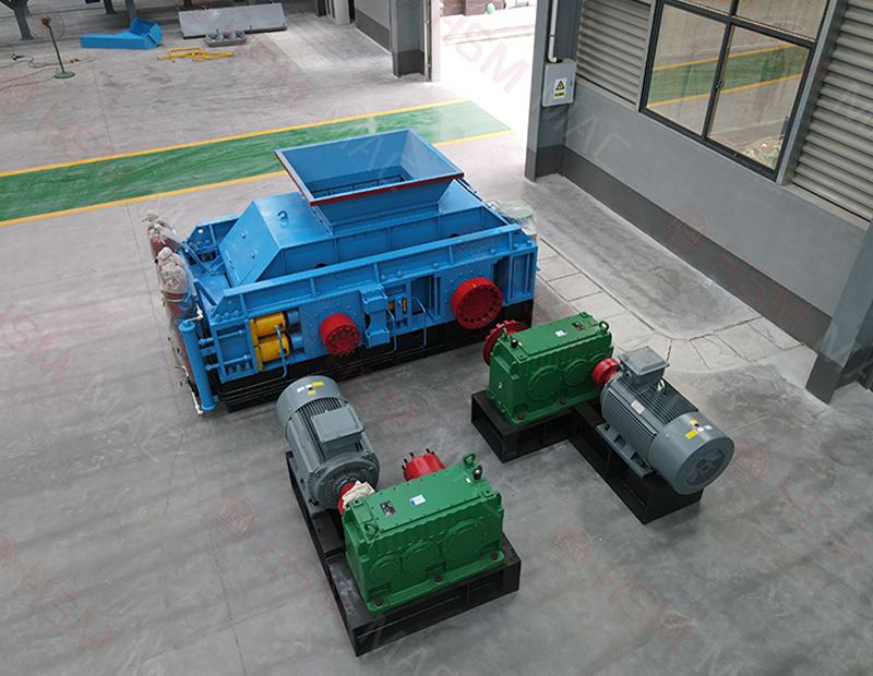 液壓超細破碎對輥機出料細膩，粒度可控，滿足細料加工需求