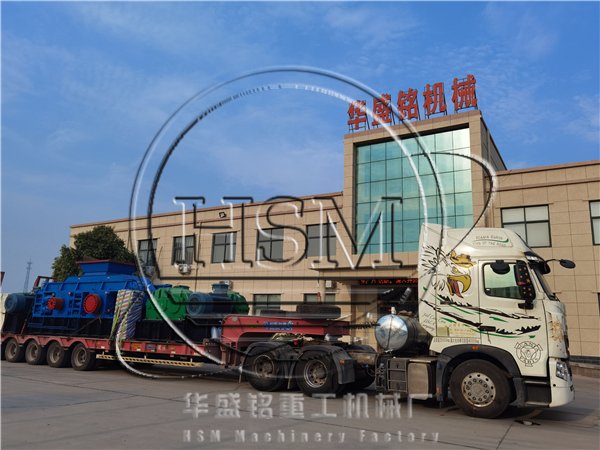 2PGY1210全液壓對(duì)輥制砂機(jī)裝車發(fā)往湖南益陽(yáng)