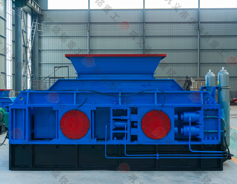 磁鐵礦破碎選用對(duì)輥破碎機(jī)的原因